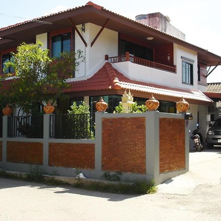 Rak Khun Hostel Chiang Mai Extérieur photo