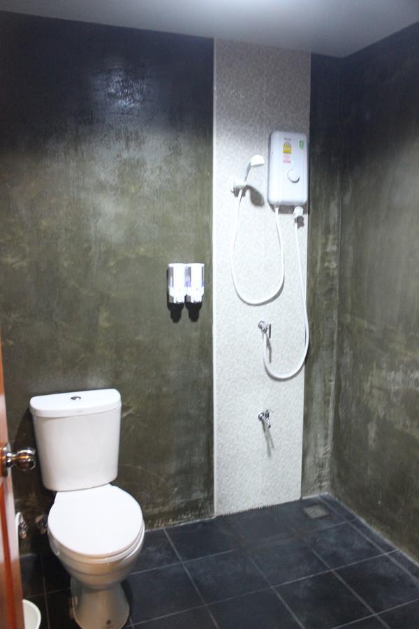 Rak Khun Hostel Chiang Mai Extérieur photo